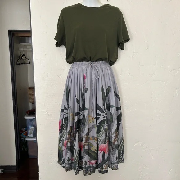 Ted Baker London Bobbyn pistachio pleated midi dress, mixed media size 10 - Picture 8 of 10